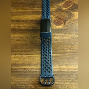 Fitbit Charge 5 / 6 Fitness Tracker Watch w/ sport band